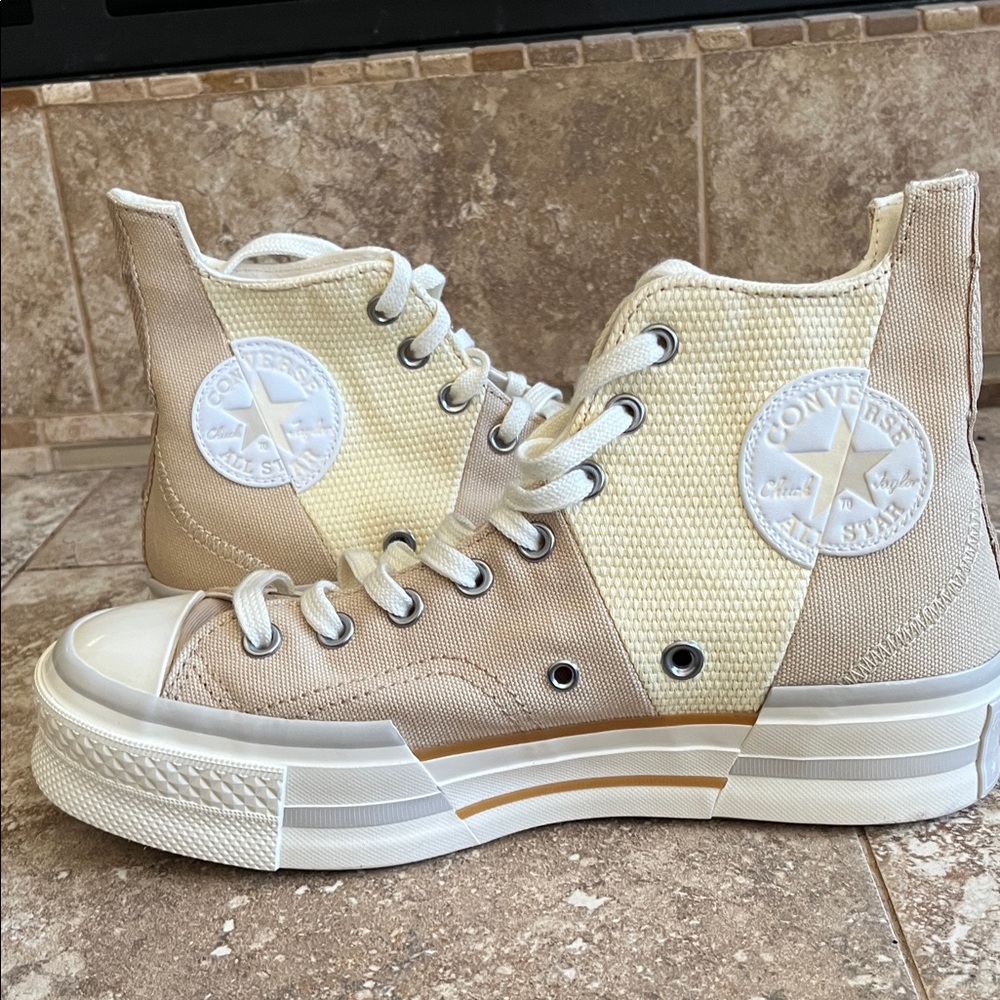 Converse Chuck 70 plus High-Tops in Beige and White